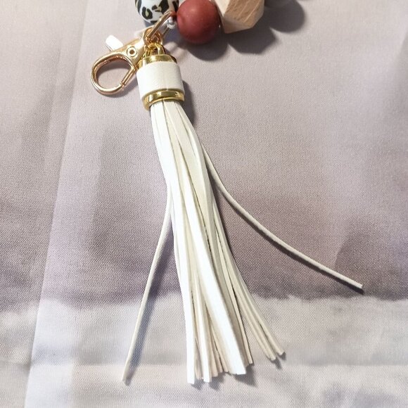 New Handmade Silicone Key Ring Bracelet Bag Charm Keychain Elastic & Portable - Picture 2 of 3